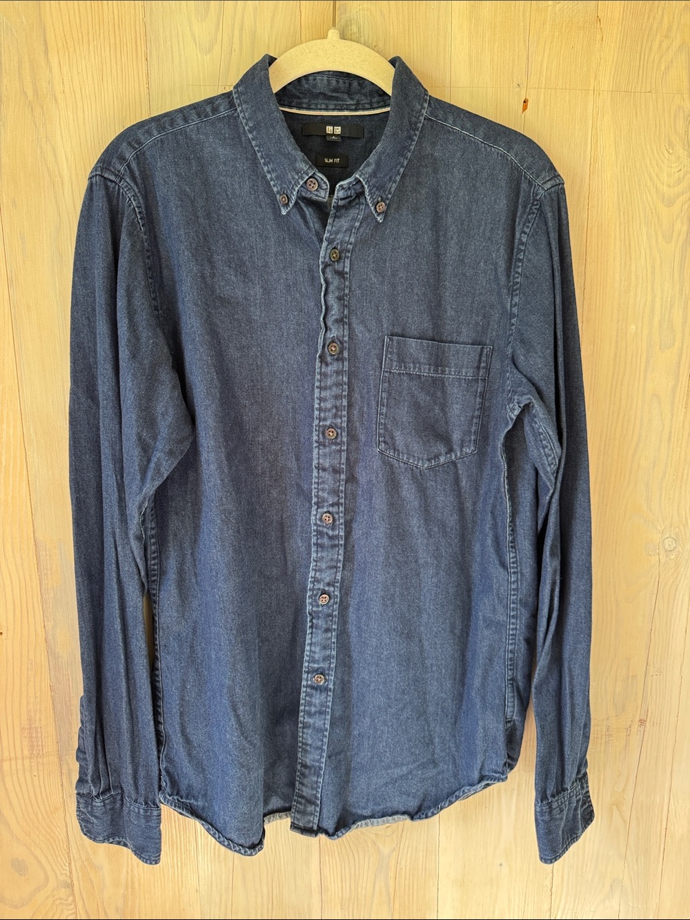 Uniqlo Slim Fit Button Down Shirt Size S
